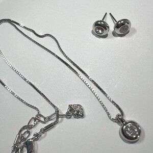 New Never Worn Swarovski Silver Encircled Solitaire Crystal Necklace/Earring Set